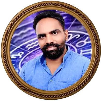 Astrologer Rahul Shastri